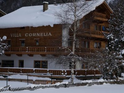 Pension Villa Cornelia – (Familiekamer/Logies)